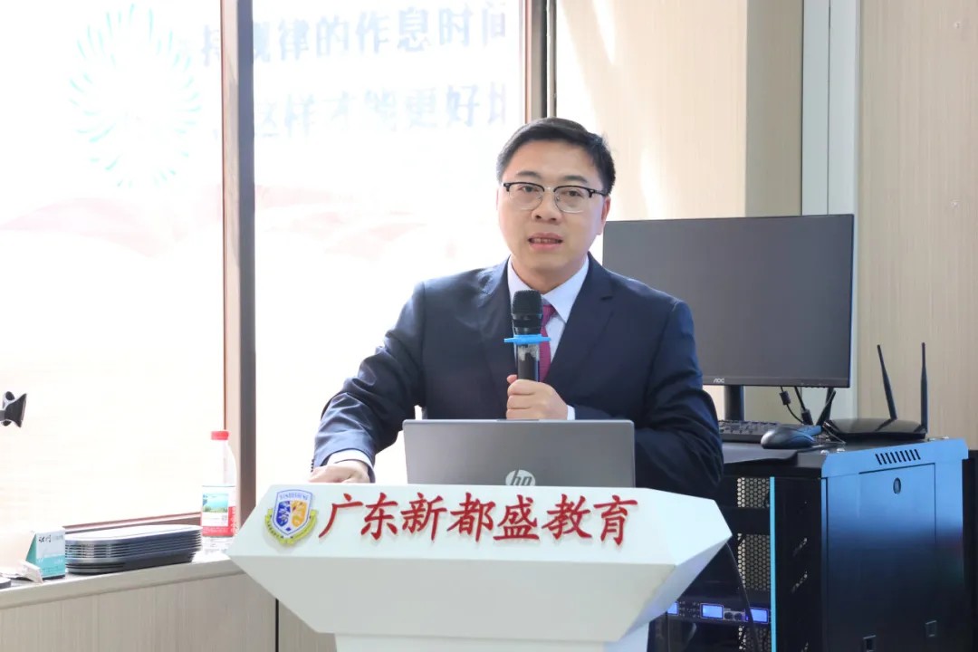 家校同心凝合力 师生偕行谱华章——嘉禾新都学校召开一到八年级家长会